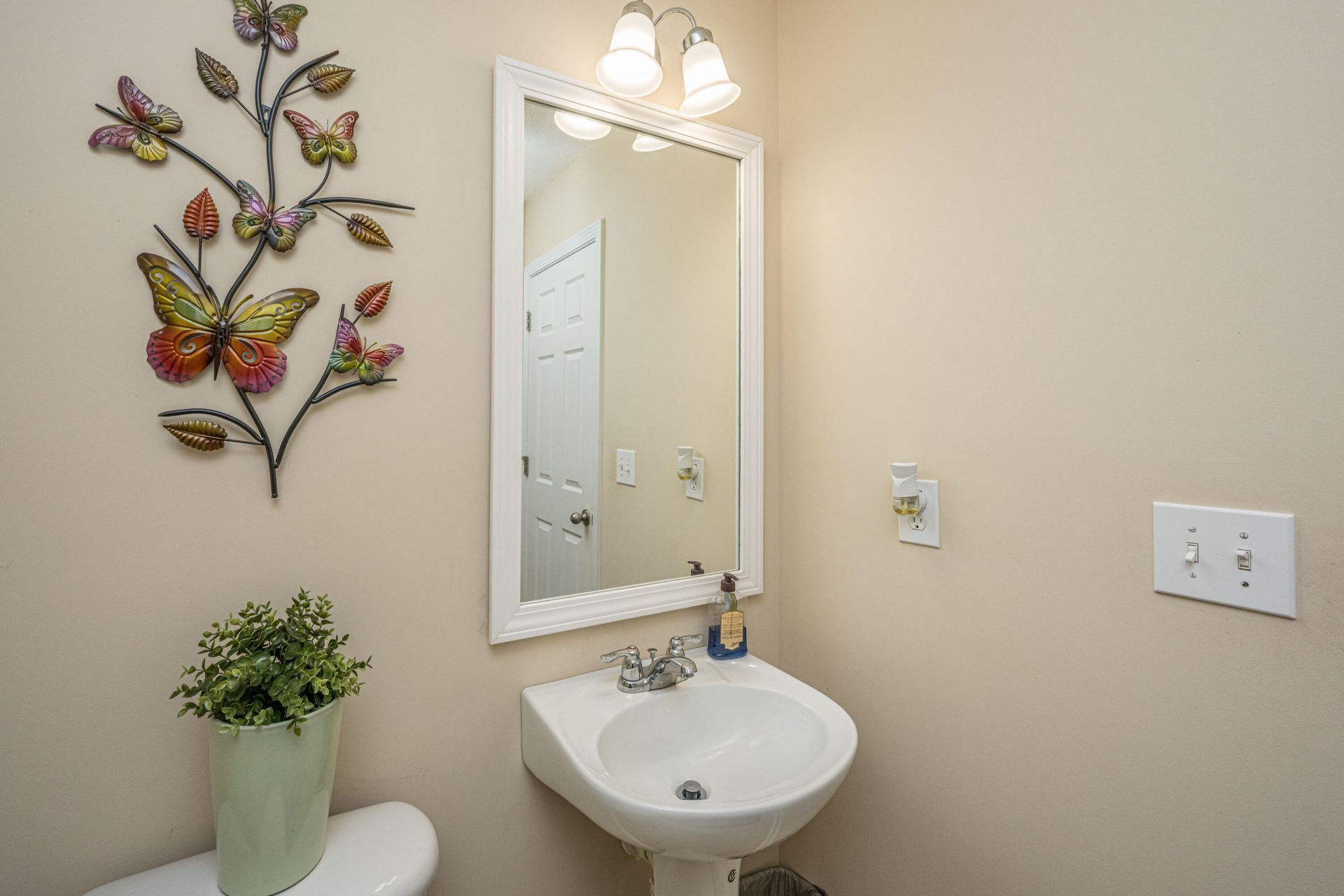 1138 Moss Grove Drive Photo 16