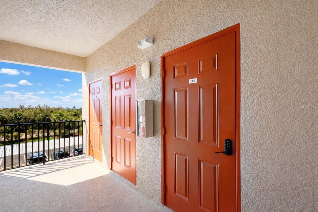 7005 River Hammock Drive, Unit 304, Bradenton, FL 34212 Photo