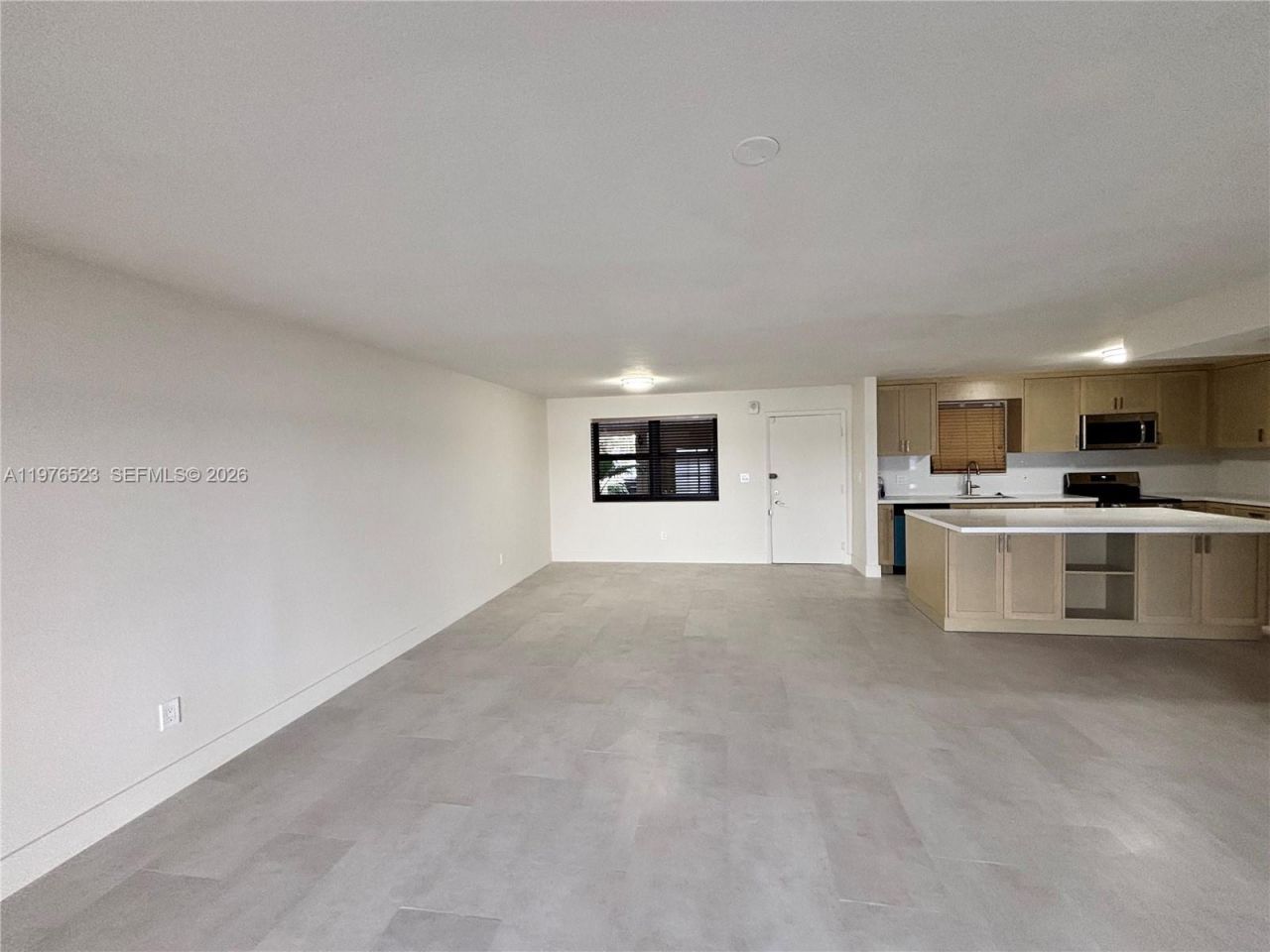 605 Ives Dairy Rd , Unit 102-7, Miami, FL 33179 Photo