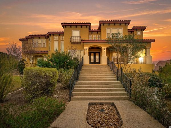 322 Santa Domingo, Helotes, TX 78023