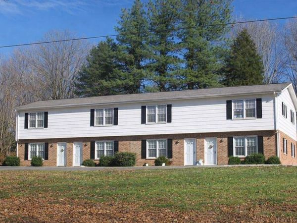 60 Sunrise RD, Unit 60-66, Rocky Mount, VA 24151