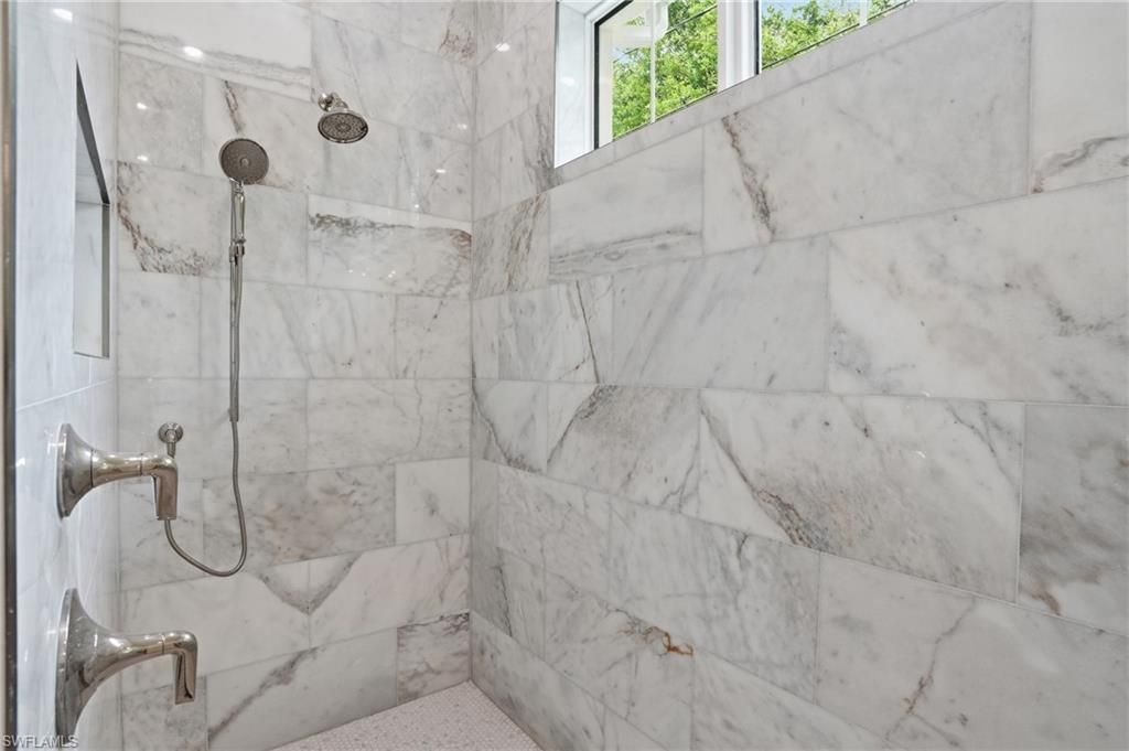 732 12th St N, Naples, FL 34102 Photo