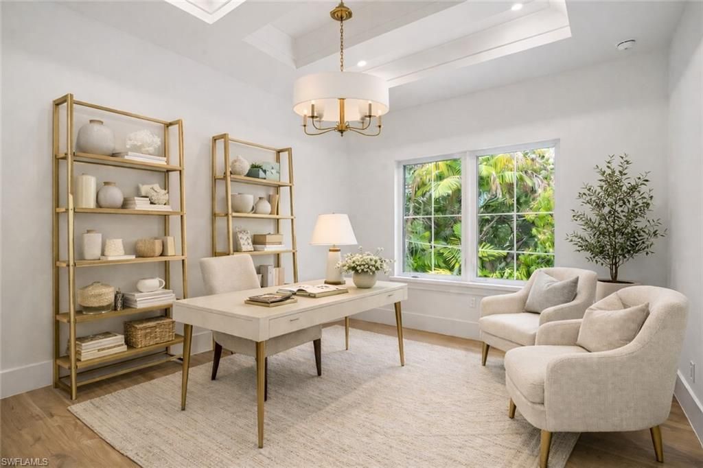 732 12th St N, Naples, FL 34102 Photo