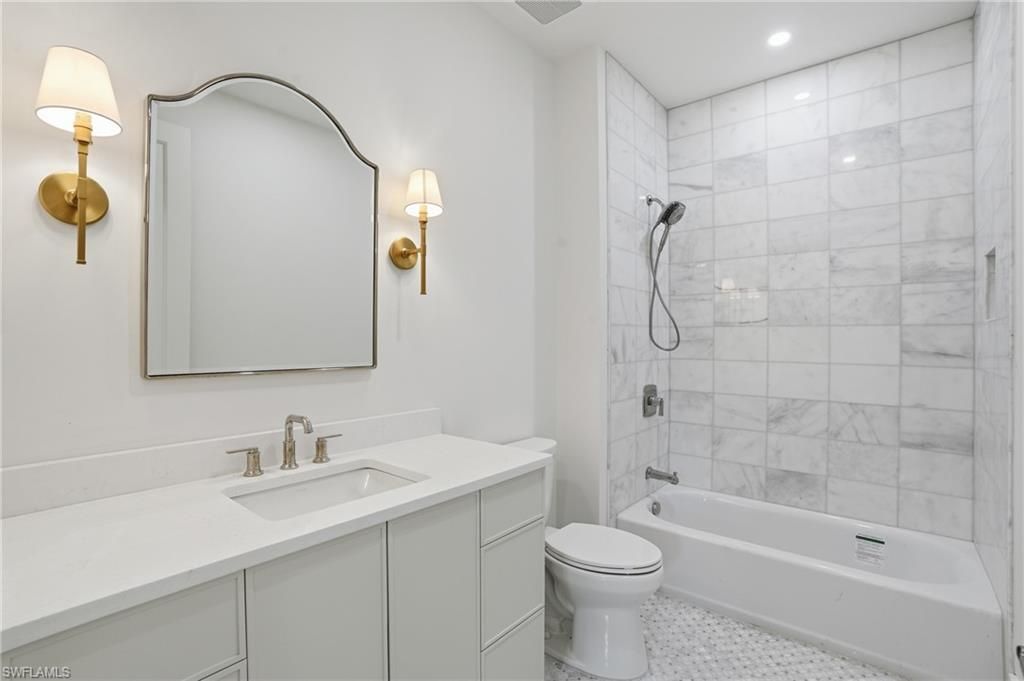 732 12th St N, Naples, FL 34102 Photo