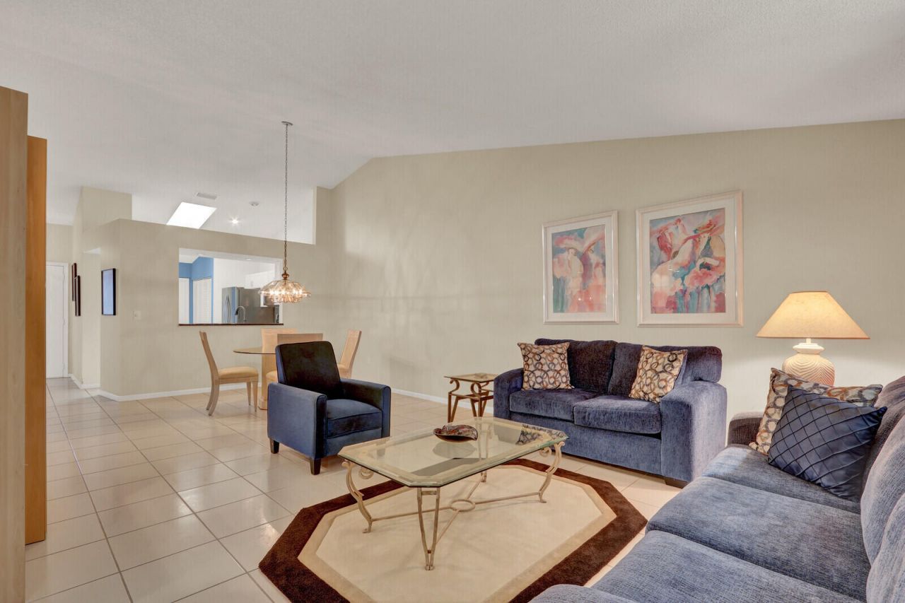 9904 Summerbrook Terrace, Unit B, Boynton Beach, FL 33437 Photo