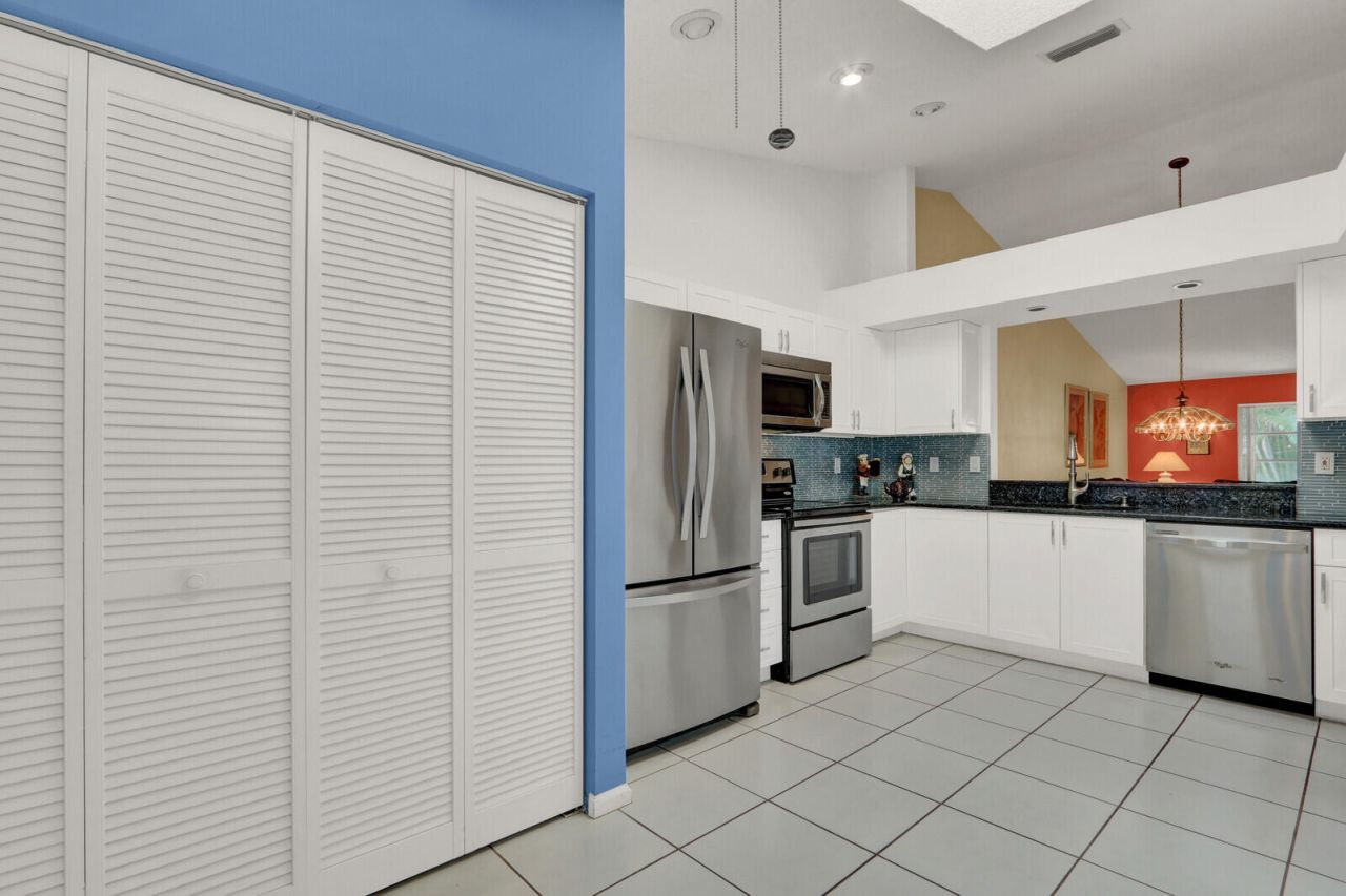 9904 Summerbrook Terrace, Unit B, Boynton Beach, FL 33437 Photo
