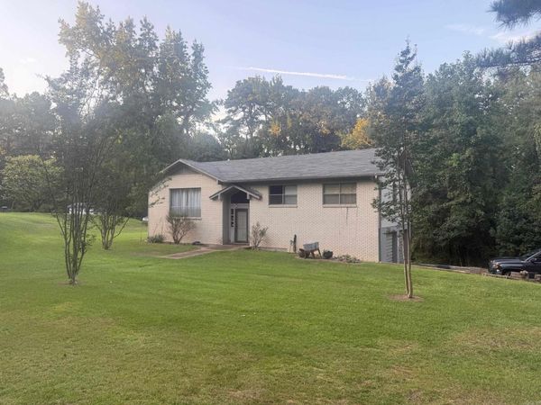 746 Unity Road, Arkadelphia, AR 71923