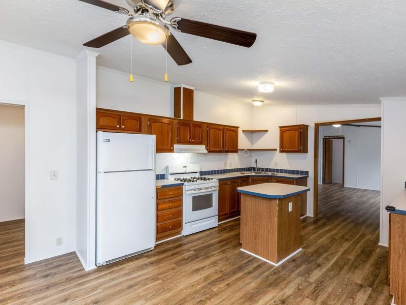 215 Barton Street, Ashley, OH 43003 Photo 14