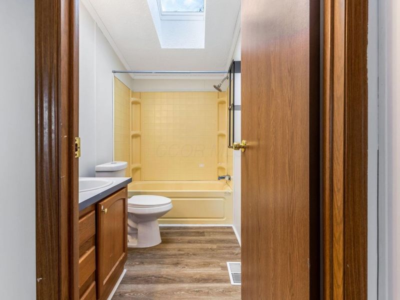 215 Barton Street, Ashley, OH 43003 Photo 22