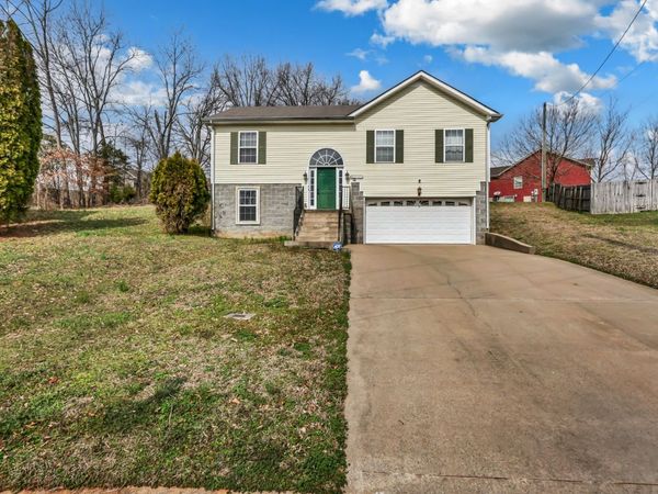 1116 Gunpoint Dr , Clarksville, TN 37042