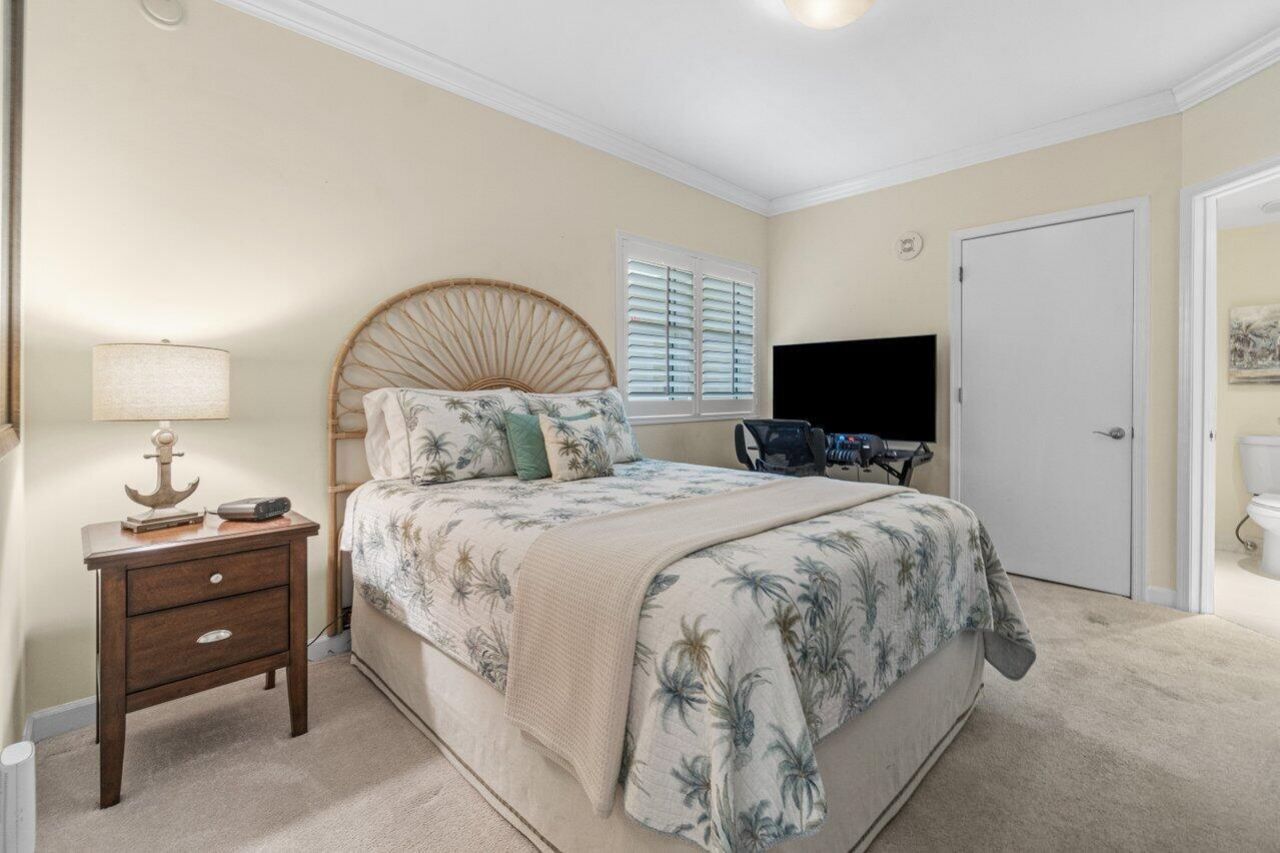 2650 Lake Shore Drive, Unit 302, Riviera Beach, FL 33404 Photo