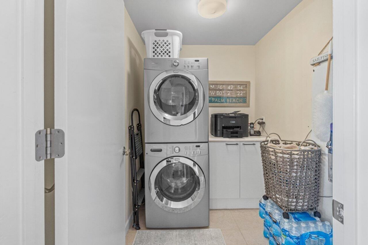 2650 Lake Shore Drive, Unit 302, Riviera Beach, FL 33404 Photo