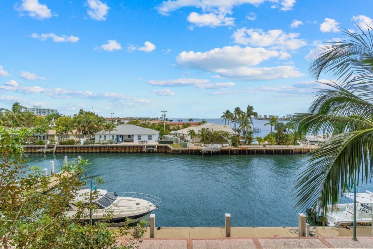 2650 Lake Shore Drive, Unit 302, Riviera Beach, FL 33404 Photo