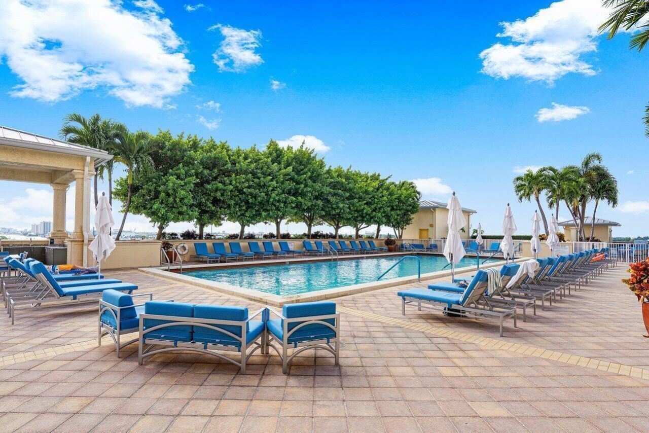 2650 Lake Shore Drive, Unit 302, Riviera Beach, FL 33404 Photo