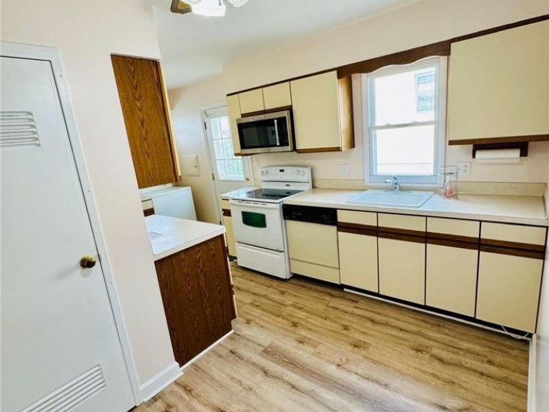 3415 Center Drive, Parma, OH 44134 Photo 9