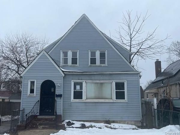 34 Frazier Street , Hempstead, NY 11550
