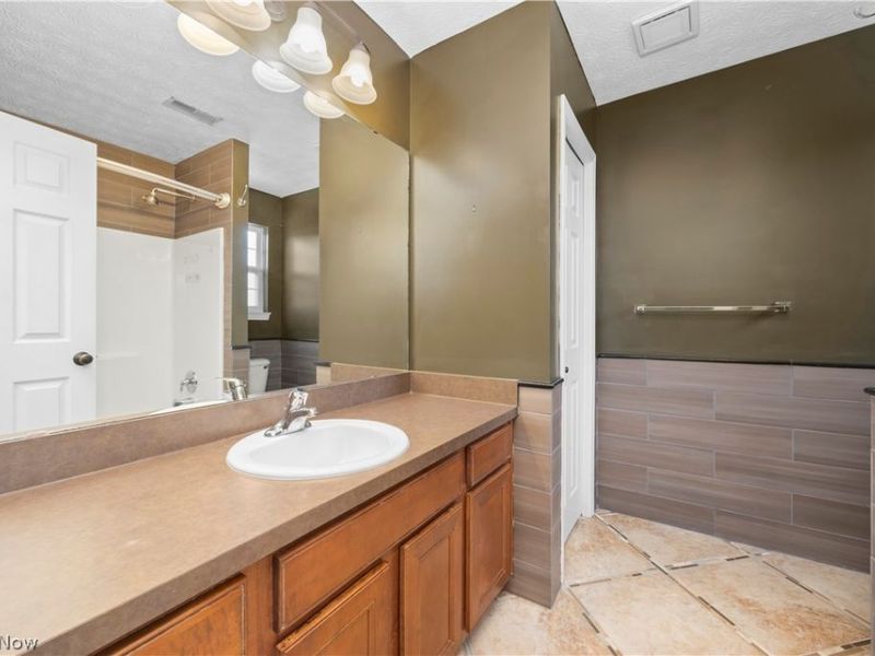 38086 Rocky Run Court, North Ridgeville, OH 44039 Photo 19