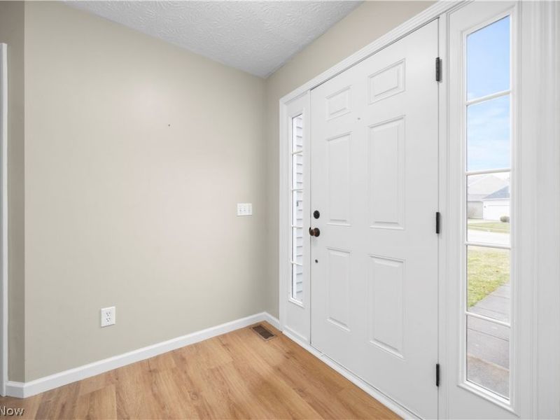 38086 Rocky Run Court, North Ridgeville, OH 44039 Photo 3