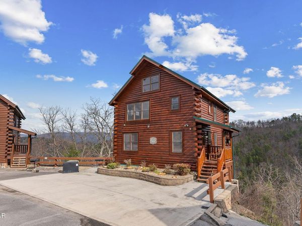 2869 White Oak Ridge Lane, Sevierville, TN 37876