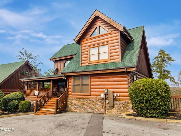 2011 Cougar Crossing Way, Sevierville, TN 37876