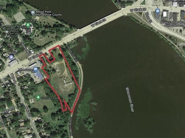 133 W CLARK STREET, Stevens Point, WI 54481