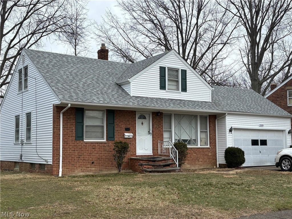 25591 Forestview Avenue, Euclid, OH 44132 Main Photo