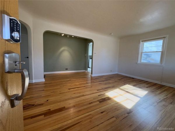 4624 S Logan Street, Englewood, CO 80113