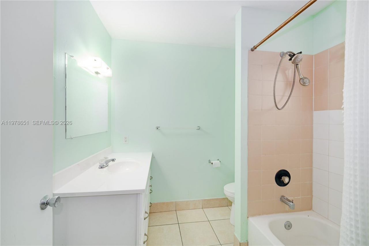 2683 Lakehaven Rd , Unit 2683, West Palm Beach, FL 33415 Photo