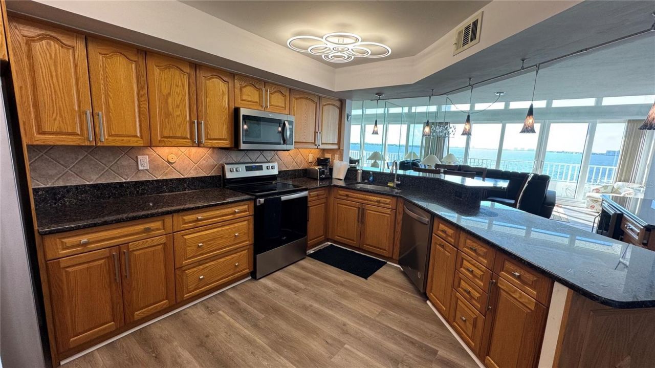 5279 Isla Key Boulevard S, Unit 410, Saint Petersburg, FL 33715 Photo