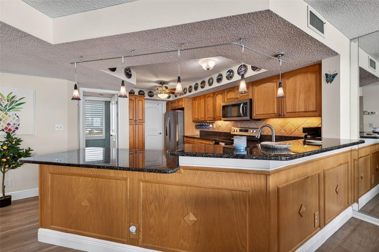 5279 Isla Key Boulevard S, Unit 410, Saint Petersburg, FL 33715 Photo