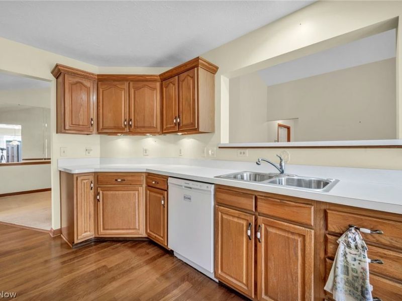 30640 Jasmine Court, Unit 61B, North Olmsted, OH 44070 Photo 14