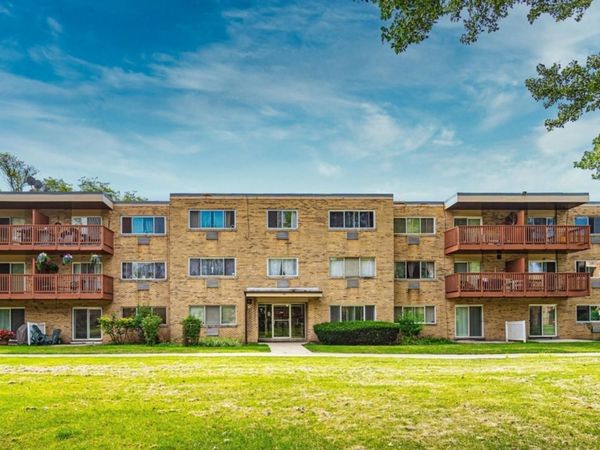 728 Dempster Street , Unit 207, Mount Prospect, IL 60056