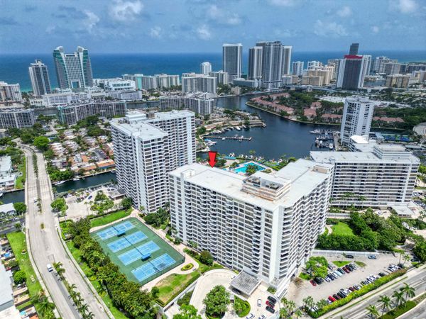 600 Three Islands Boulevard, Unit 1418, Hallandale Beach, FL 33009