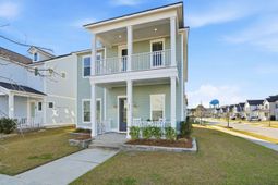 511 N Commodore Way photo 4