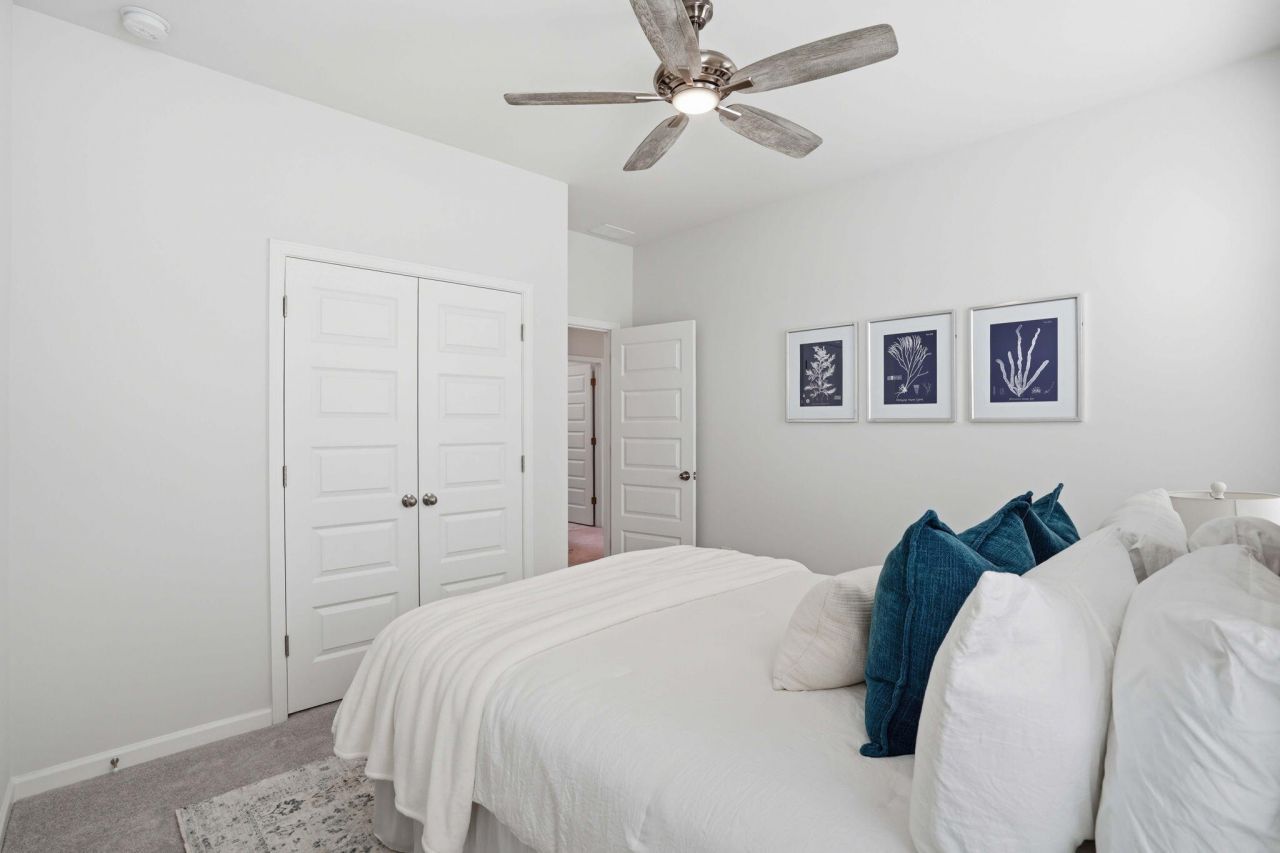 511 N Commodore Way Photo 30