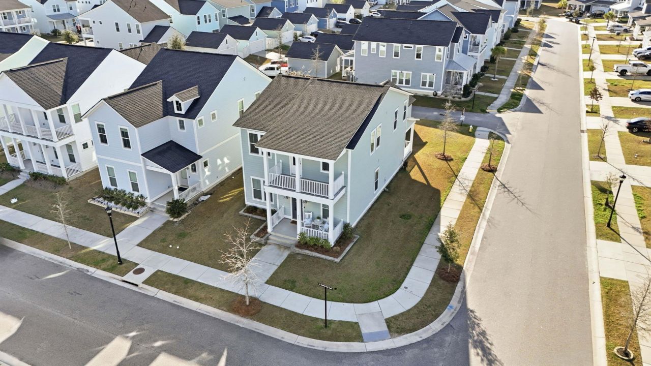 511 N Commodore Way Photo 43