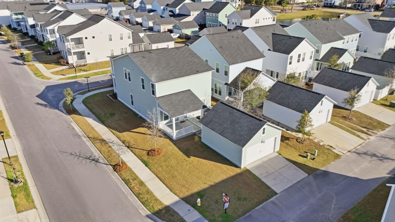 511 N Commodore Way Photo 45