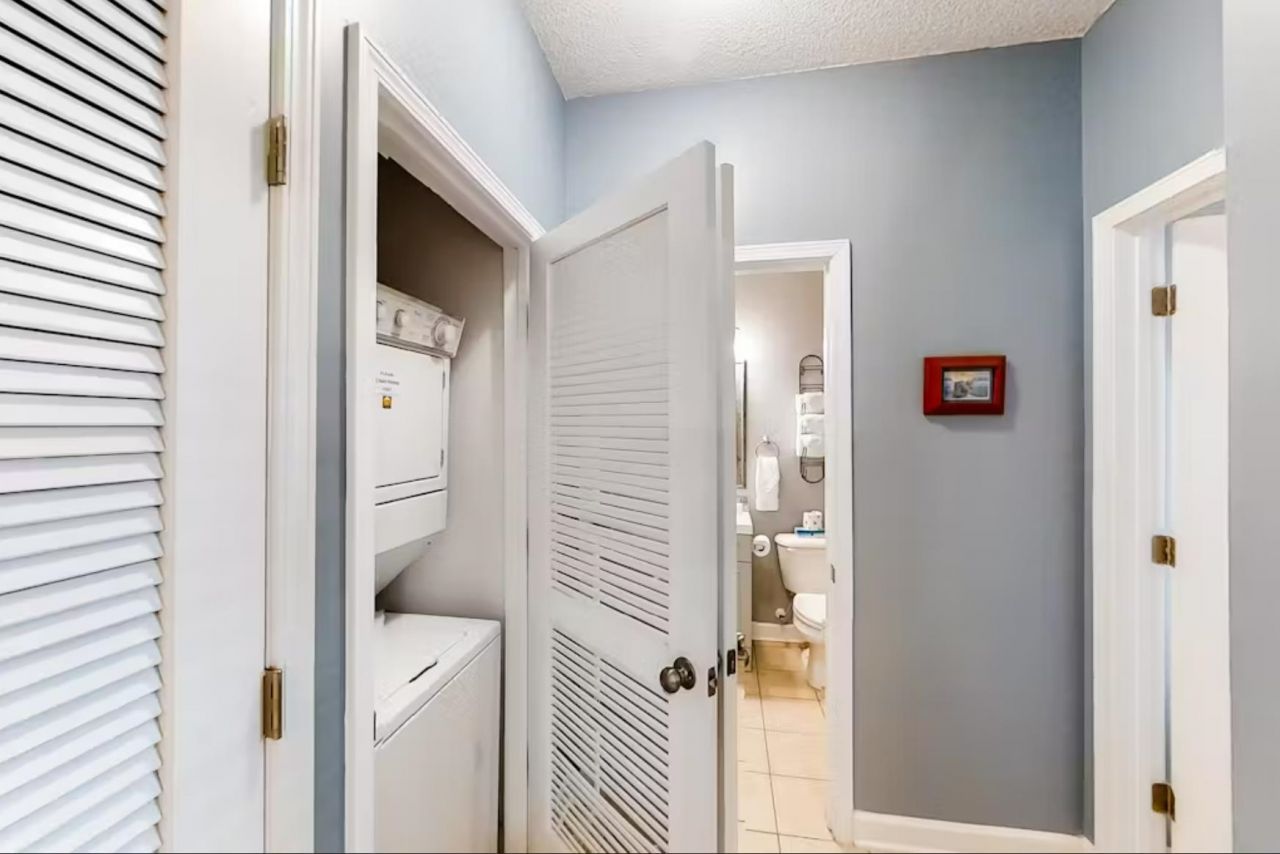 6015 Catalina Dr. Photo 11