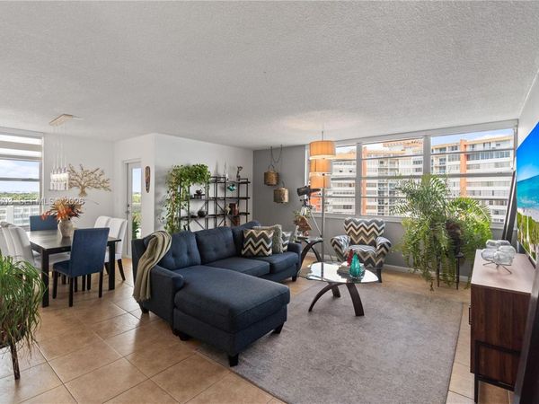 1351 NE Miami Gardens Dr, Unit 1226E, Miami, FL 33179