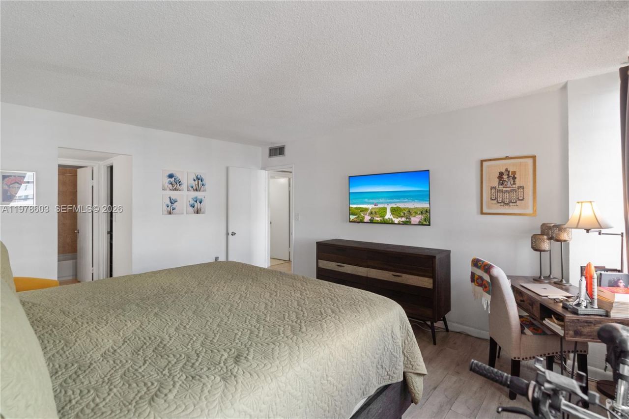 1351 NE Miami Gardens Dr, Unit 1226E, Miami, FL 33179 Photo