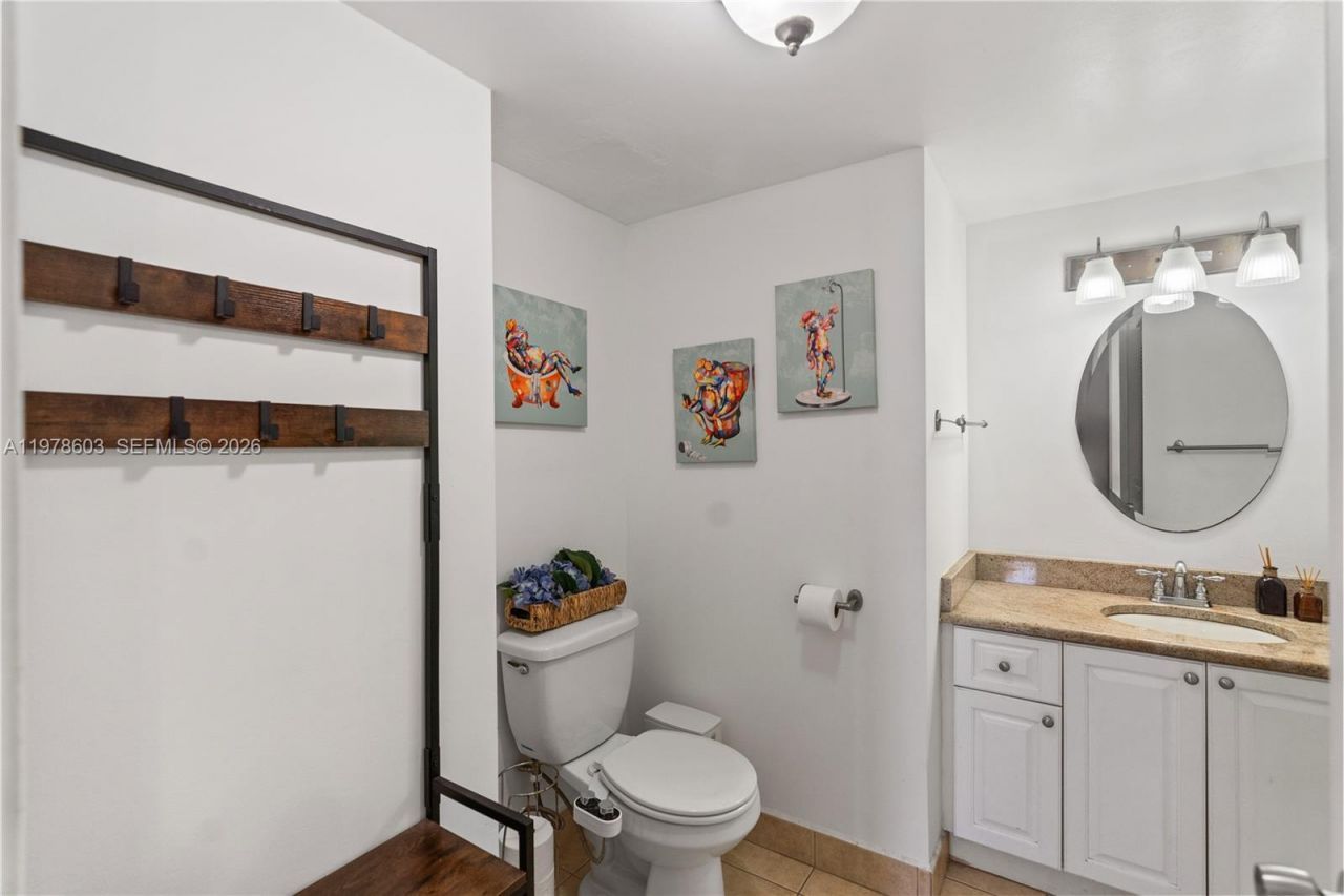 1351 NE Miami Gardens Dr, Unit 1226E, Miami, FL 33179 Photo