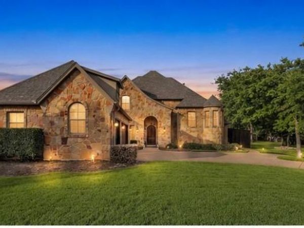 2717 S Shady Lane, Arlington, TX 76001
