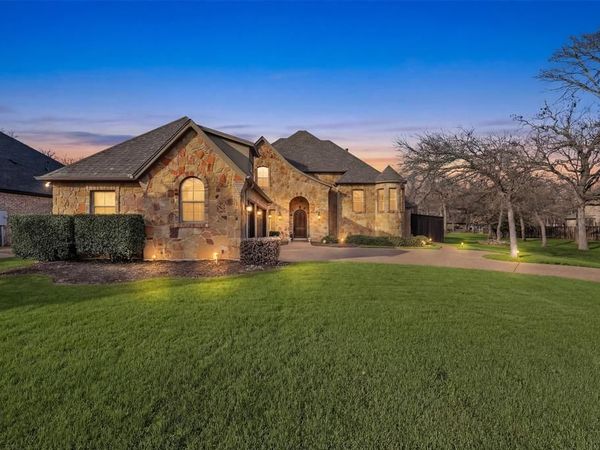 2717 S Shady Lane, Arlington, TX 76001