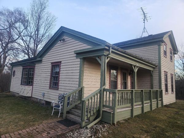 5726 N Lyons Rd, Spring Prairie, WI 53105