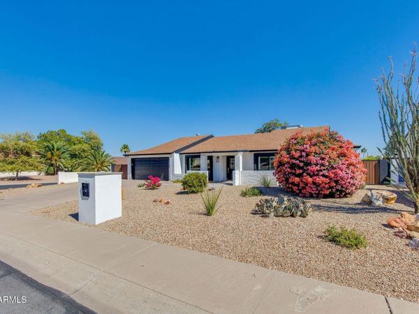 11229 N 23RD Place, Phoenix, AZ 85028