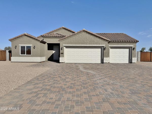 15188 S COUNTRY CLUB Drive, Arizona City, AZ 85123