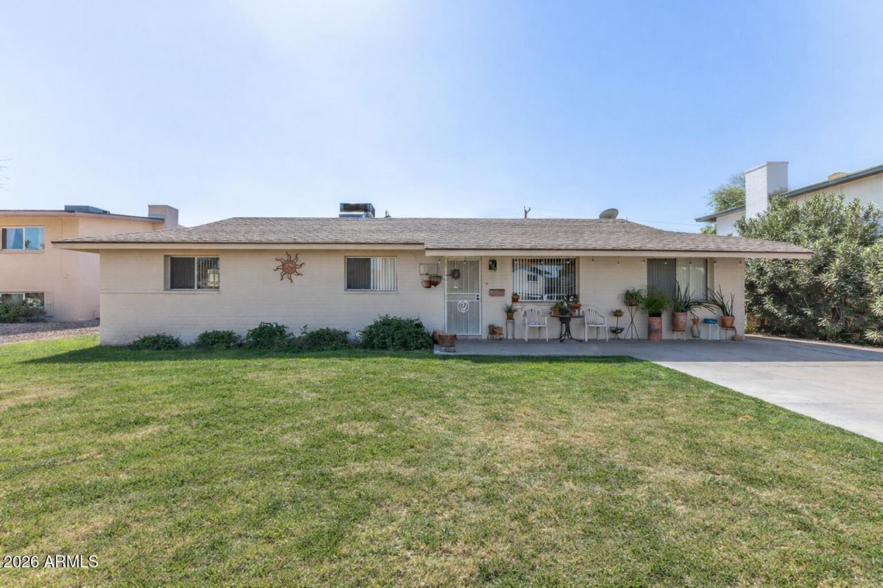 1109 E Bishop Drive, Tempe, AZ 85282 Main Photo