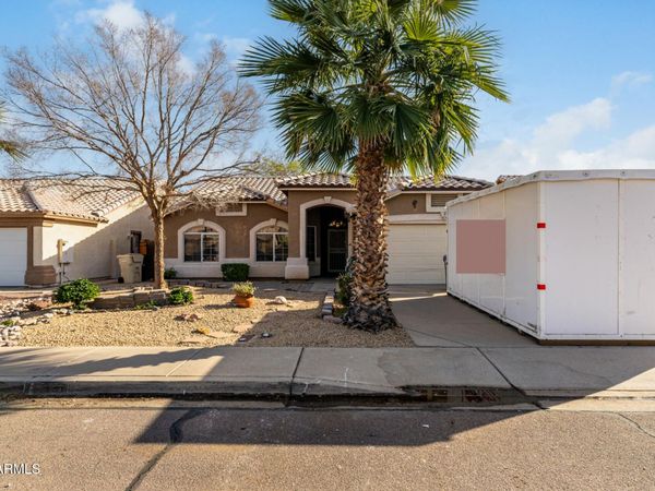 8631 W FULLAM Street, Peoria, AZ 85382