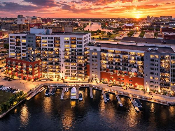 106 W Seeboth STREET, Unit 820, Milwaukee, WI 53204