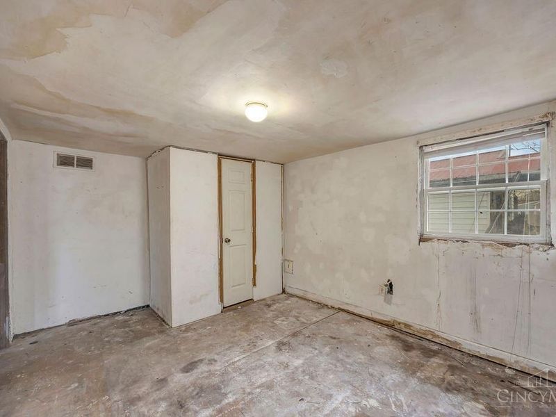 2575 Airport Road, Bethel, OH 45106 Photo 14